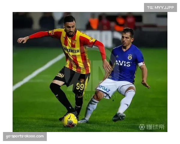 土超球队注重定位球训练 攻防两端均有侧重